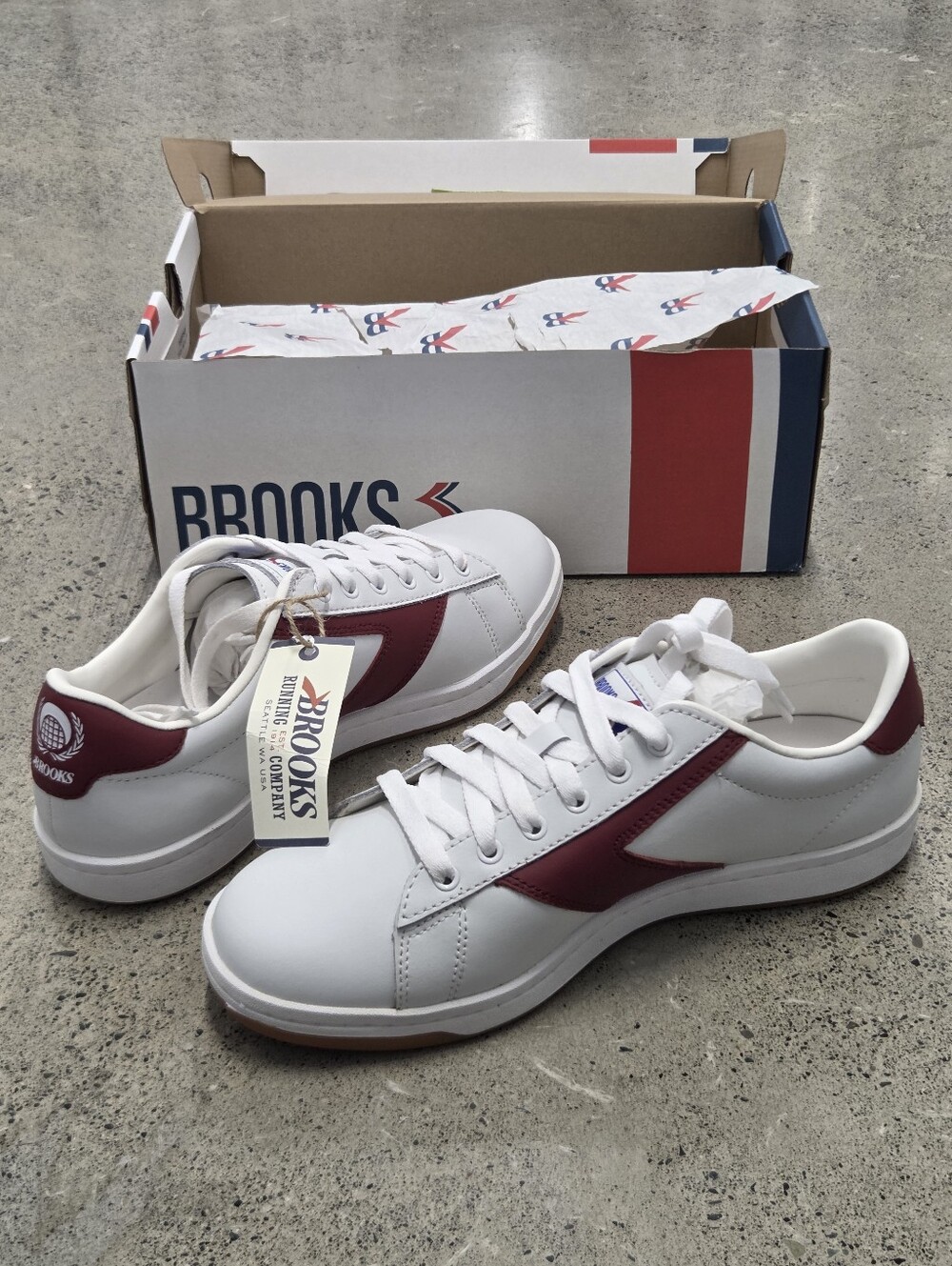 Brooks Heritage Renshaw Men’s 8.5 White Rosewood New w/ Box Tags